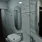 Under The Rocks Luxury