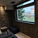 Under The Rocks Luxury