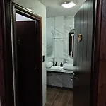 Under The Rocks Luxury *