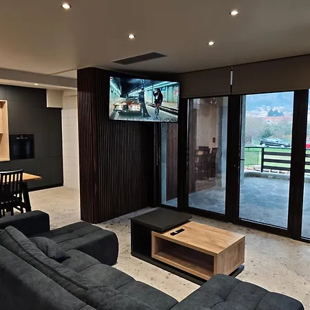 Under The Rocks Luxury * Калампака