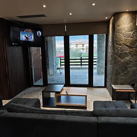 Under The Rocks Luxury *