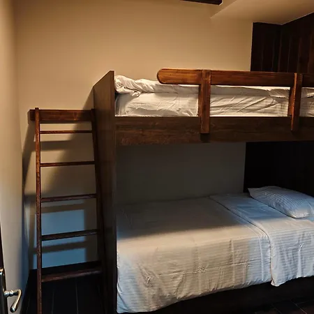 Under The Rocks Luxury Apartment *