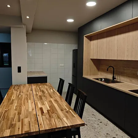 Апартаменты Under The Rocks Luxury Калампака