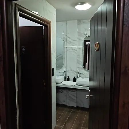 Under The Rocks Luxury *