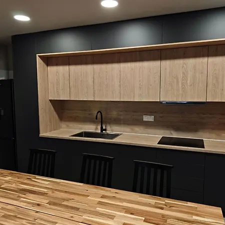 Under The Rocks Luxury Калампака