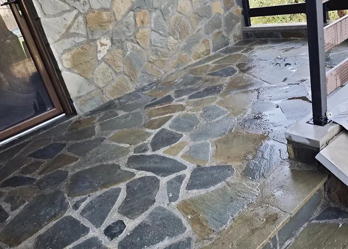 Under The Rocks Luxury * Kalambaka