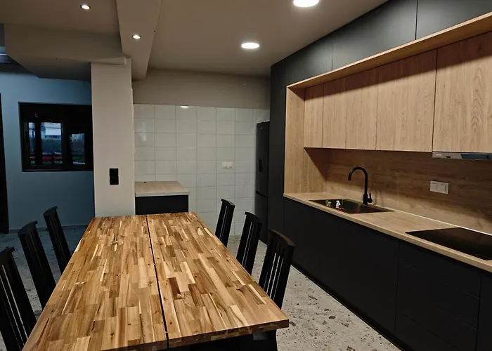 Apartment Under The Rocks Luxury Kalambaka