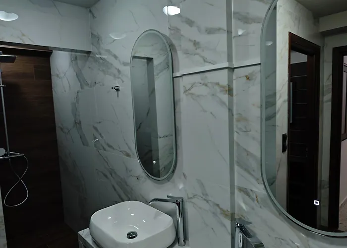 Under The Rocks Luxury