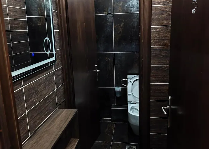 Under The Rocks Luxury Apartment