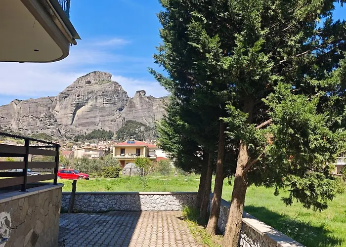 Under The Rocks Luxury